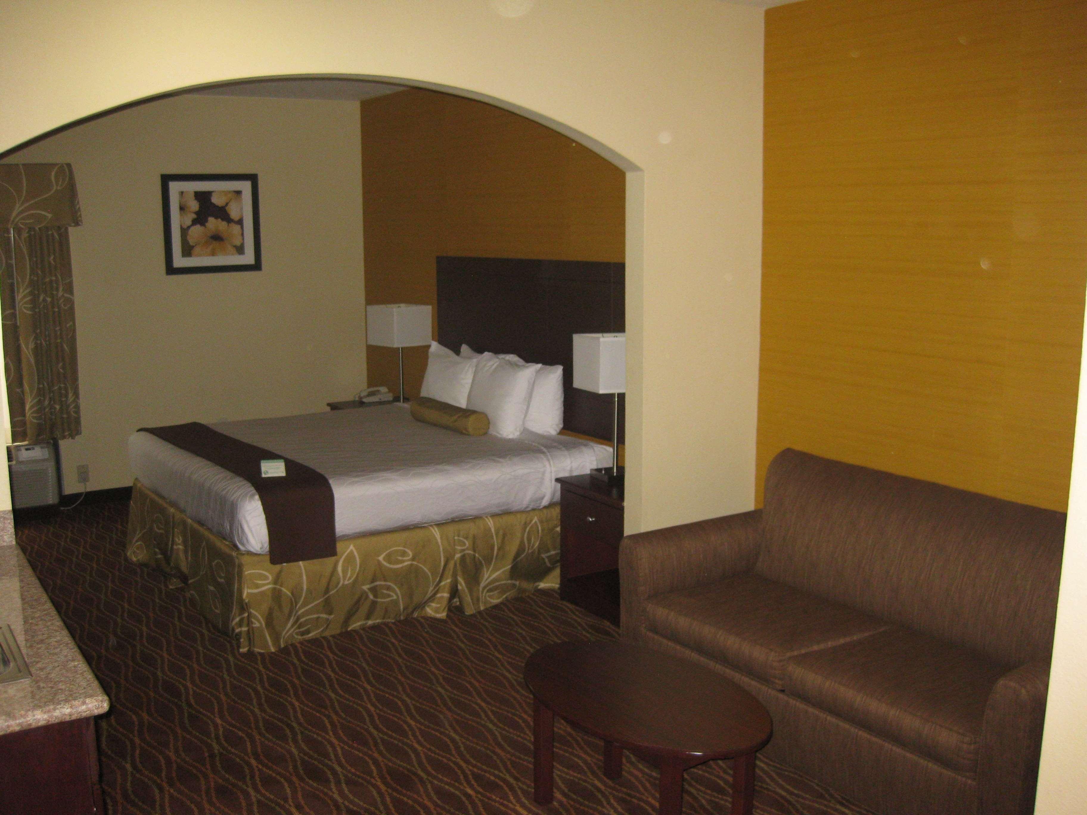 Best Western Plus Springfield Airport Inn מראה חיצוני תמונה