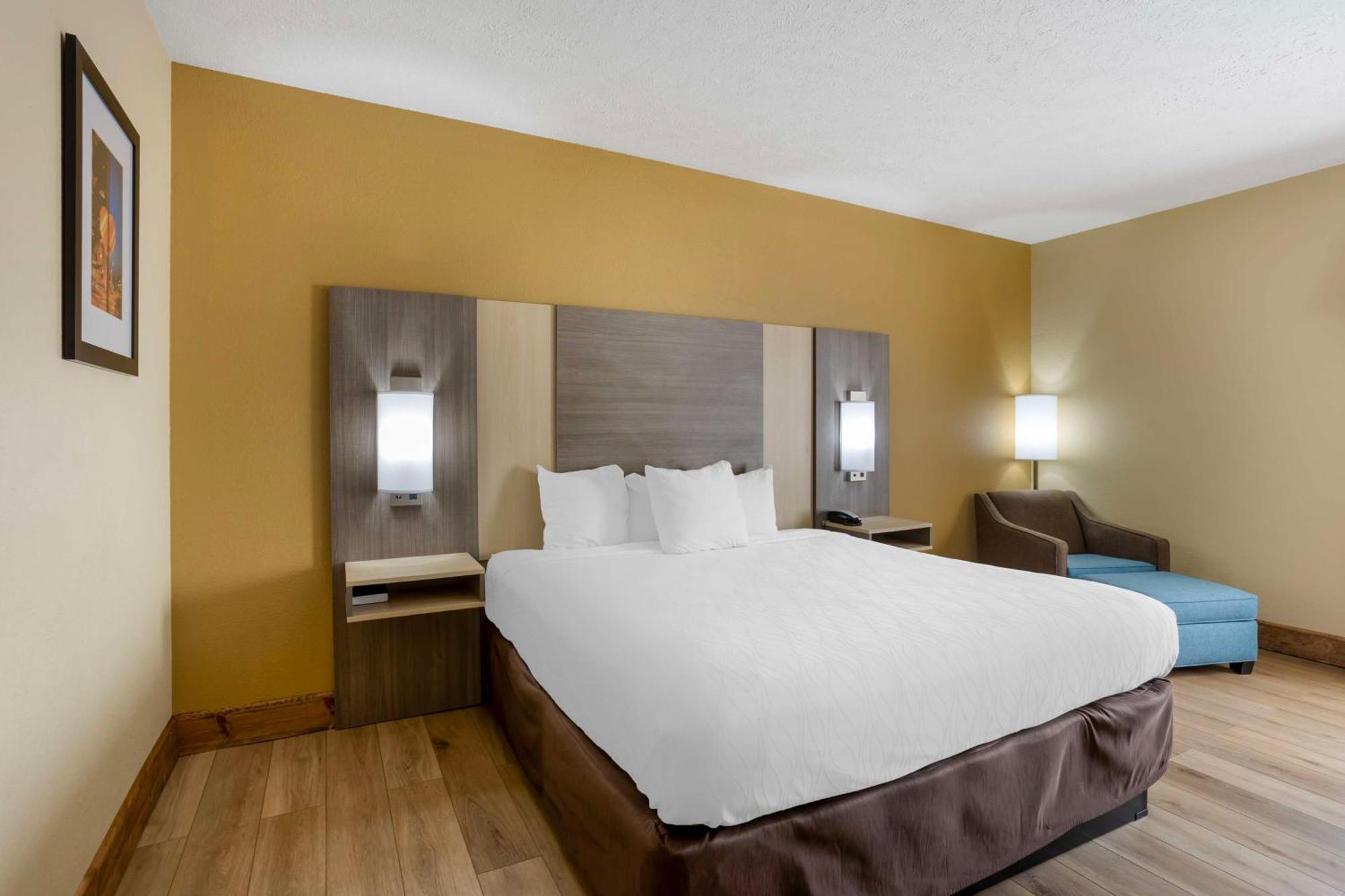 Best Western Plus Springfield Airport Inn מראה חיצוני תמונה