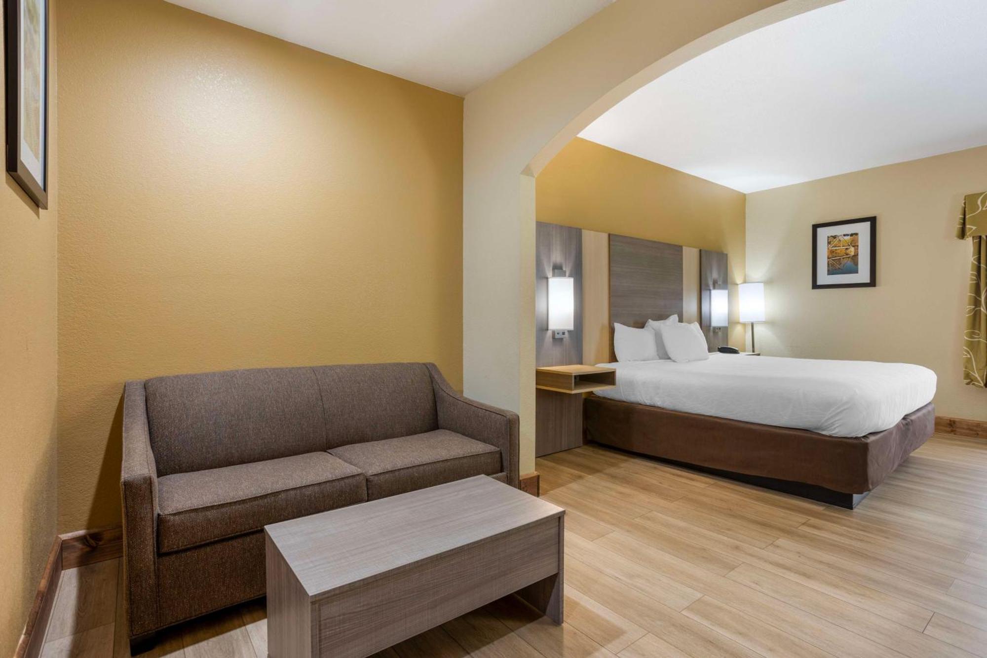 Best Western Plus Springfield Airport Inn מראה חיצוני תמונה