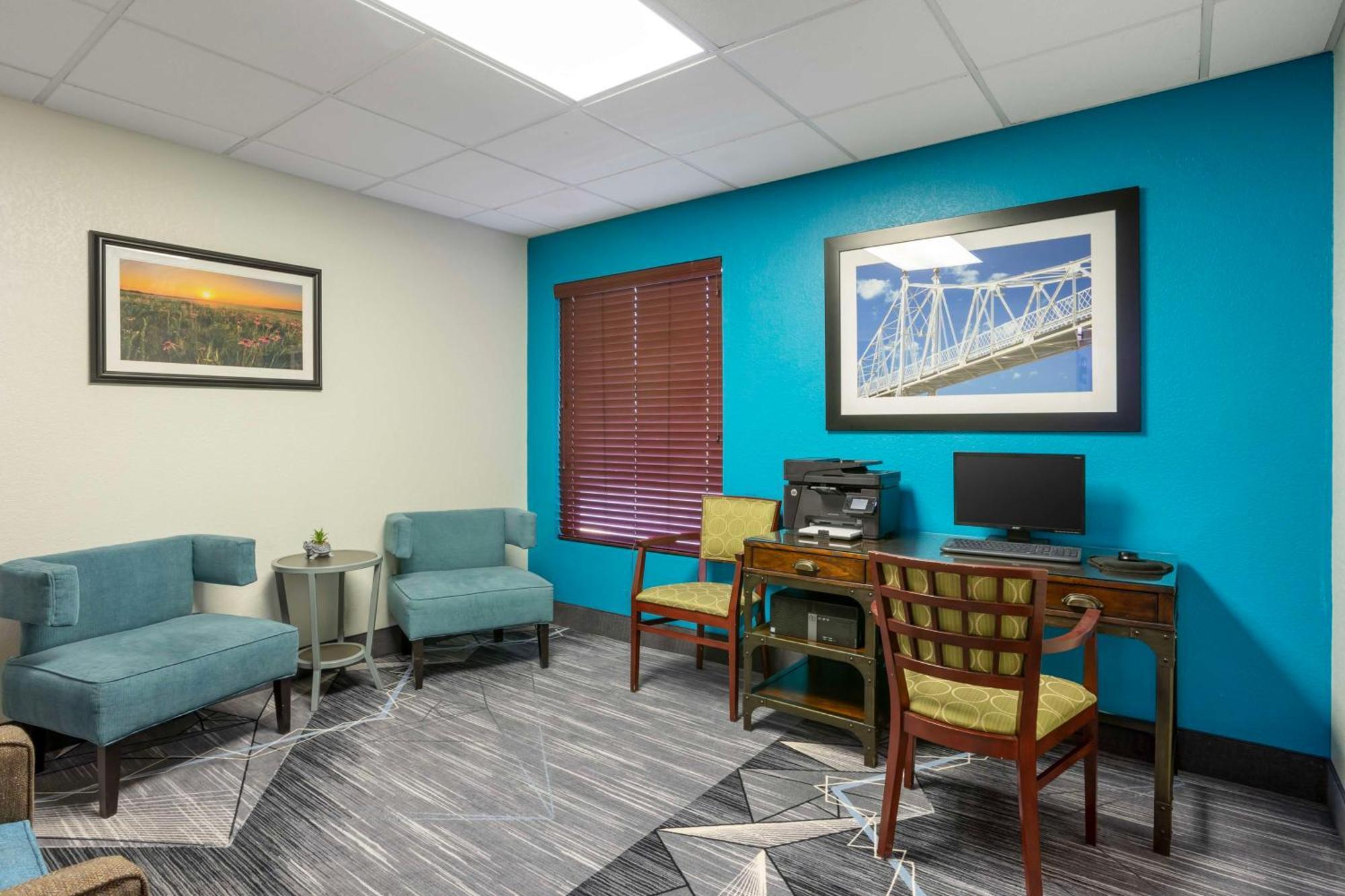Best Western Plus Springfield Airport Inn מראה חיצוני תמונה
